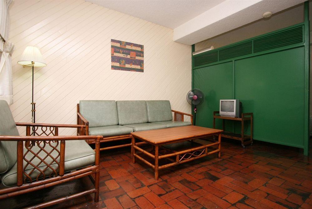 Broadway Court Apartelle 4Th Street Manilla Buitenkant foto
