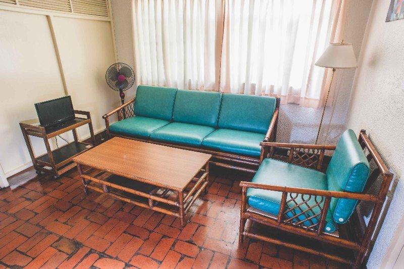 Broadway Court Apartelle 4Th Street Manilla Buitenkant foto