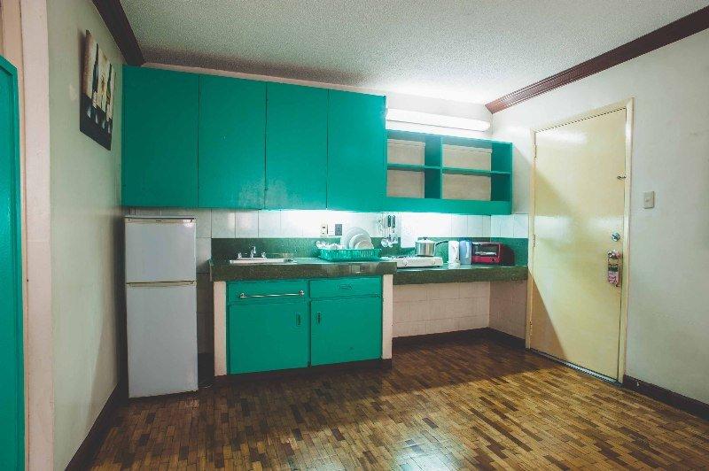 Broadway Court Apartelle 4Th Street Manilla Buitenkant foto