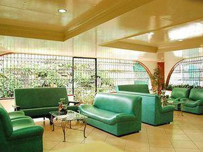 Broadway Court Apartelle 4Th Street Manilla Buitenkant foto