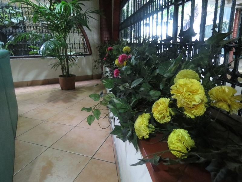 Broadway Court Apartelle 4Th Street Manilla Buitenkant foto