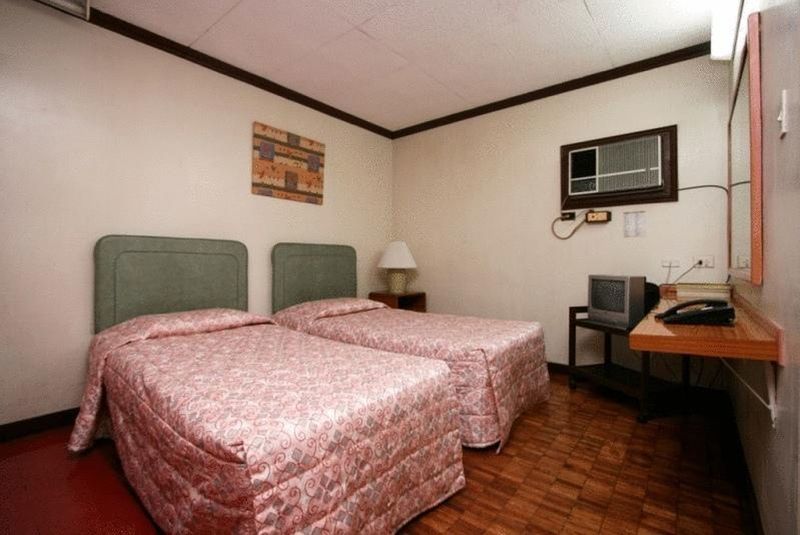 Broadway Court Apartelle 4Th Street Manilla Buitenkant foto