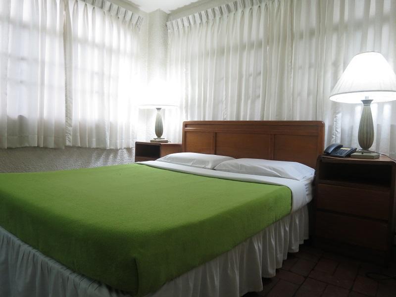 Broadway Court Apartelle 4Th Street Manilla Buitenkant foto