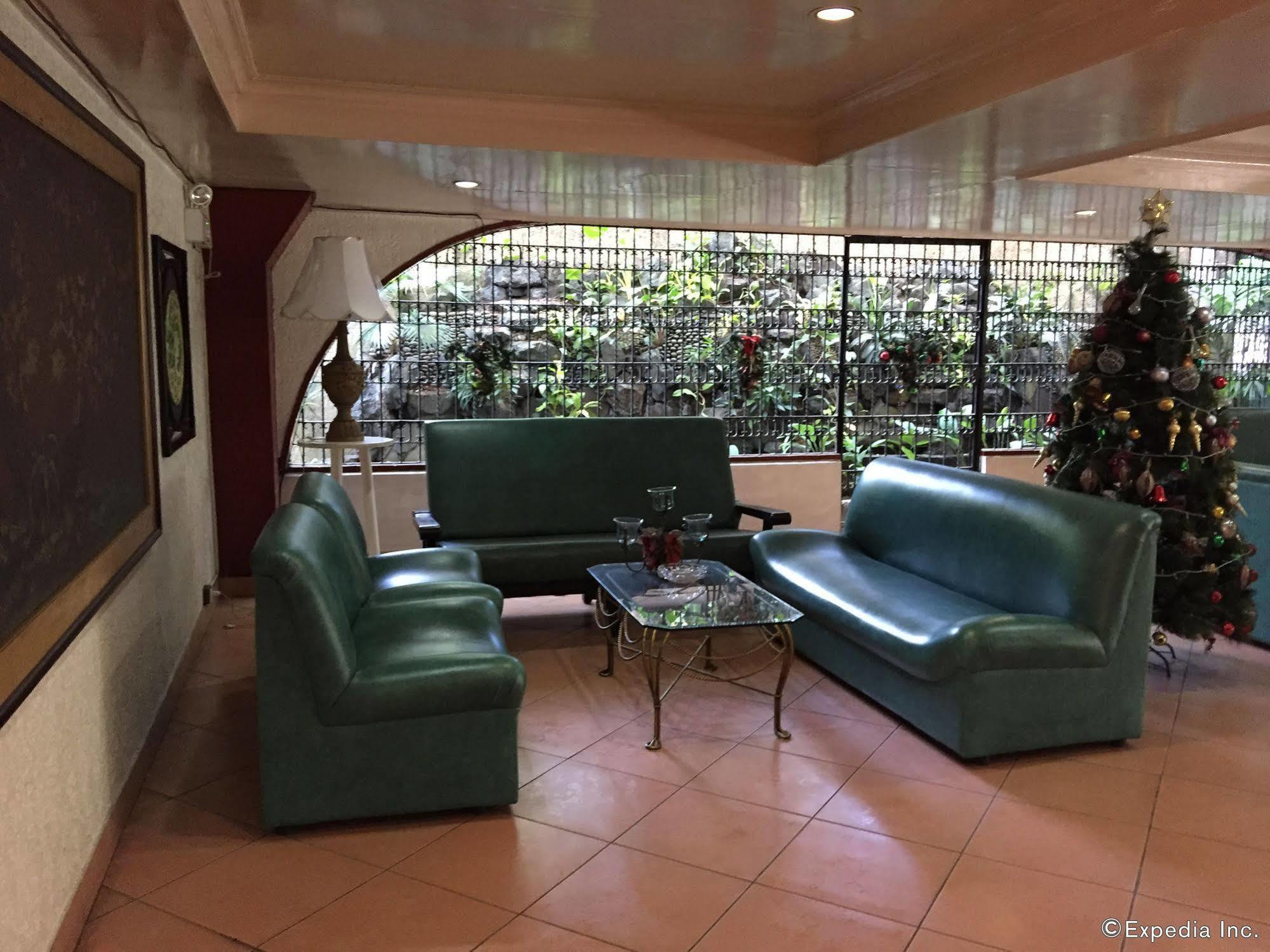 Broadway Court Apartelle 4Th Street Manilla Buitenkant foto